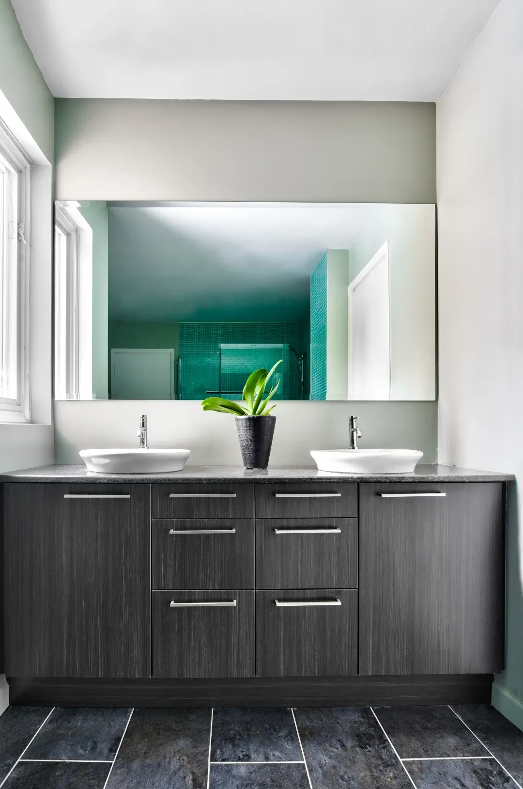 Vanity Units Image 5